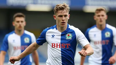 Bristol Rovers Sign Reiss-Alexander Russell-Denny on Season-Long Loan